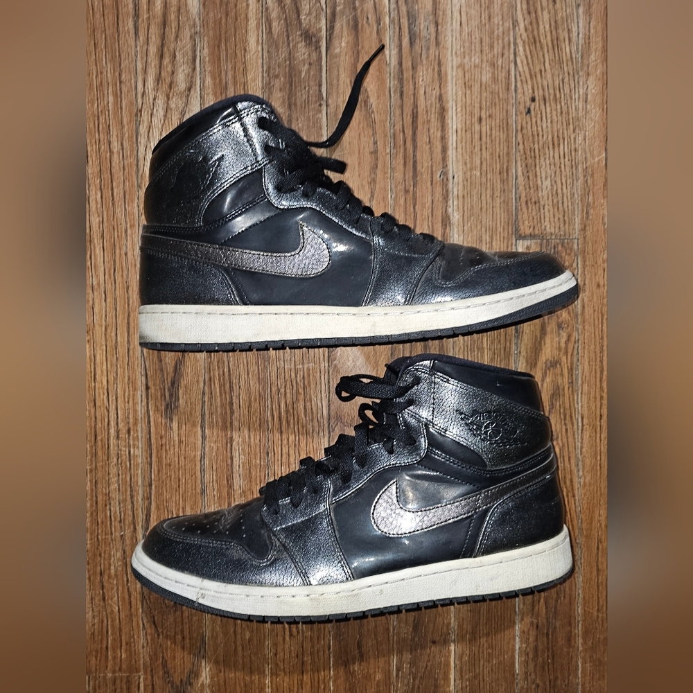Nike Air Jordan 1 Retro Black Patent